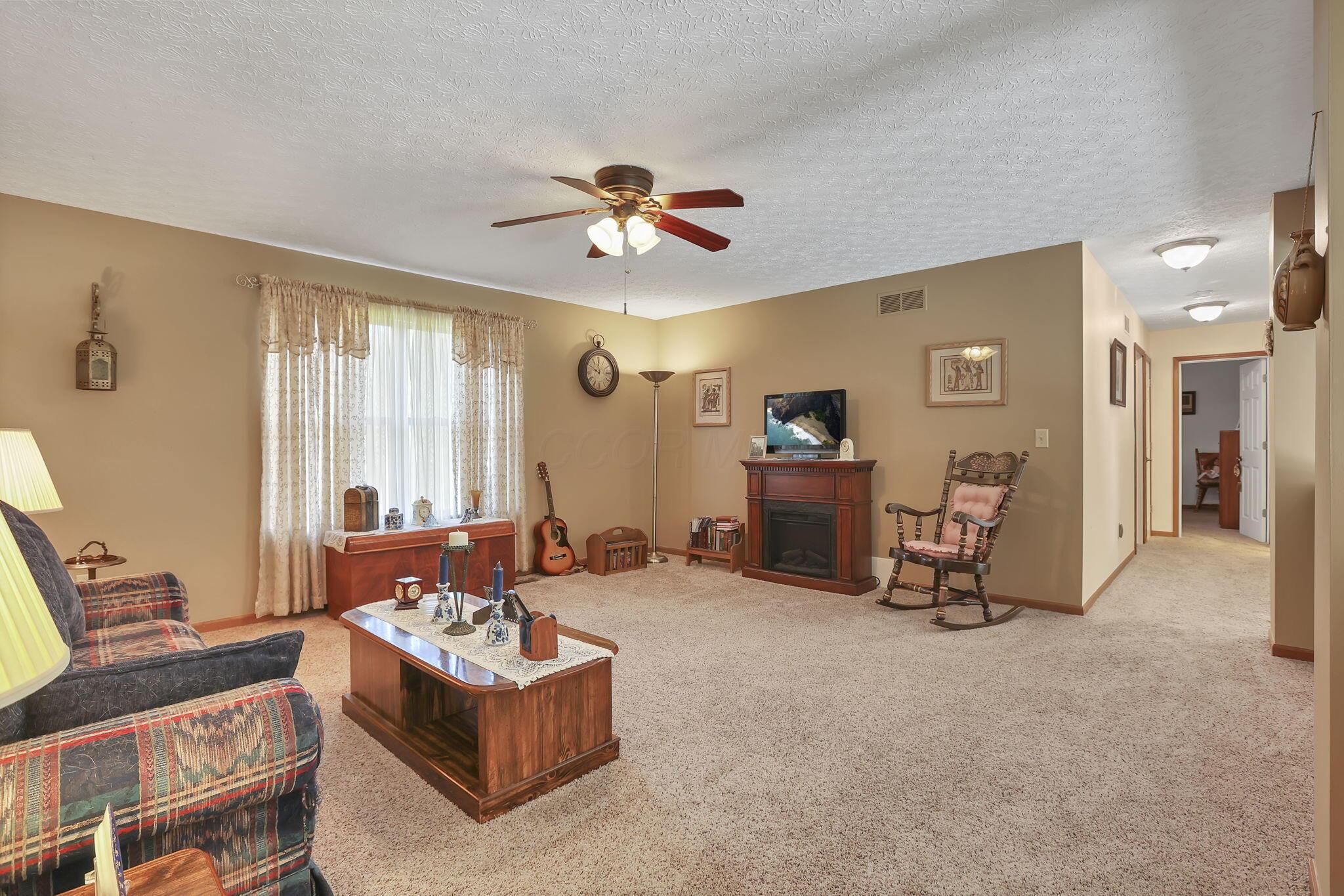 6324 Rossmore Lane, Canal Winchester, Ohio image 38