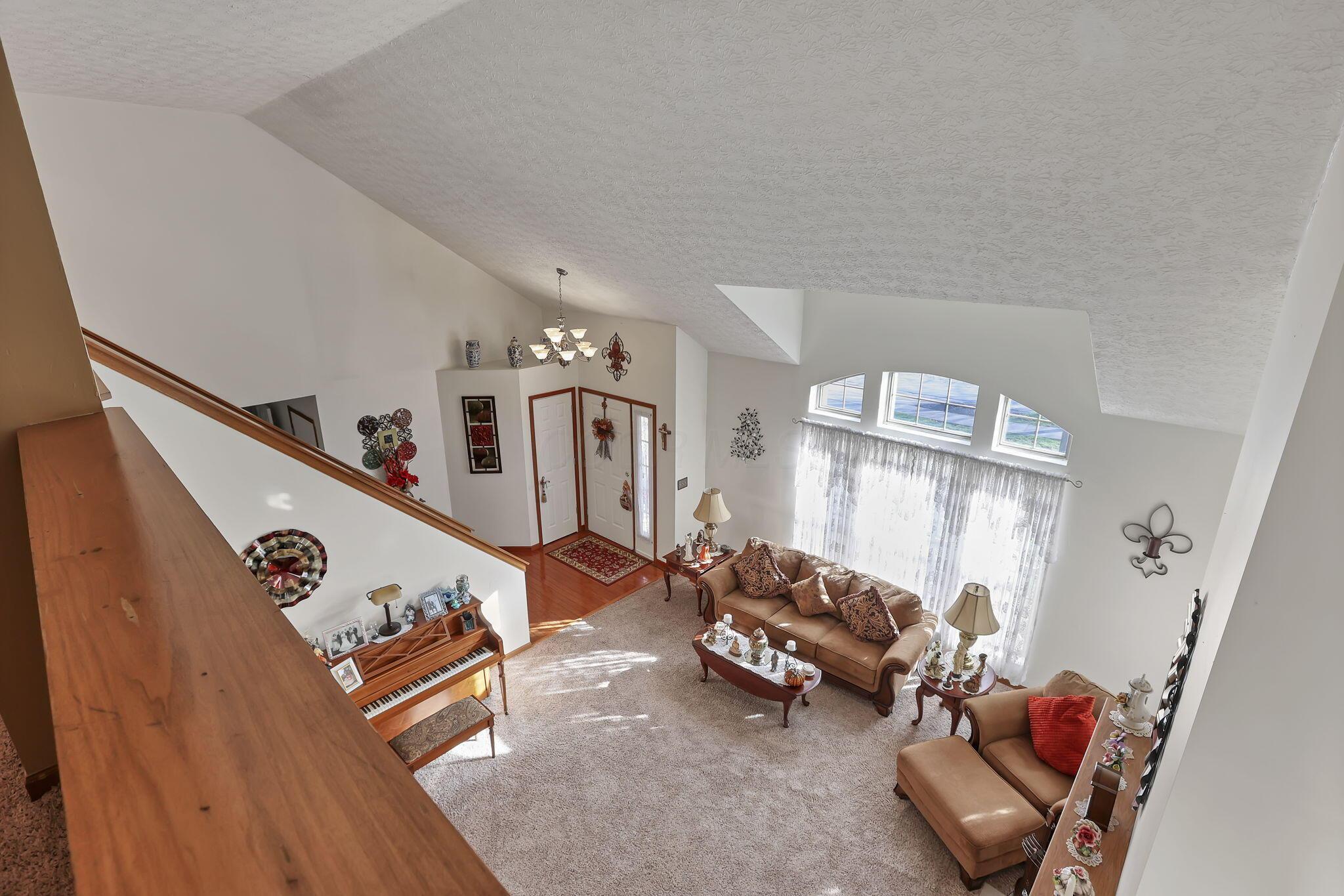 6324 Rossmore Lane, Canal Winchester, Ohio image 39
