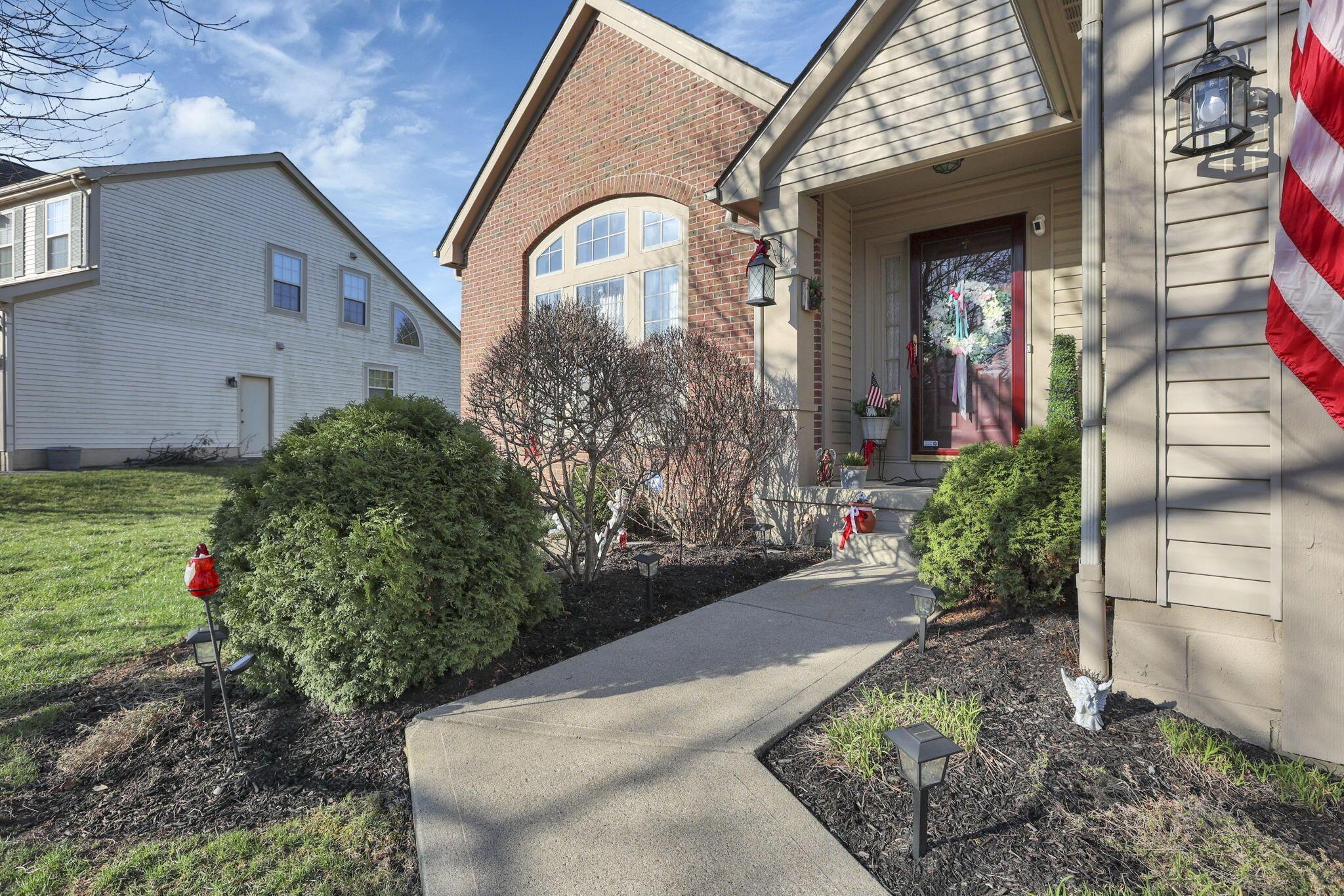 6324 Rossmore Lane, Canal Winchester, Ohio image 8