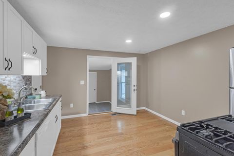 Tiny photo for 1607 Red Leaf Lane, Columbus, OH 43223 (MLS # 225044964)