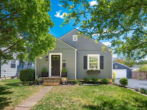 Photo of 445 E Jeffrey Place, Columbus, OH 43214 (MLS # 226013218)