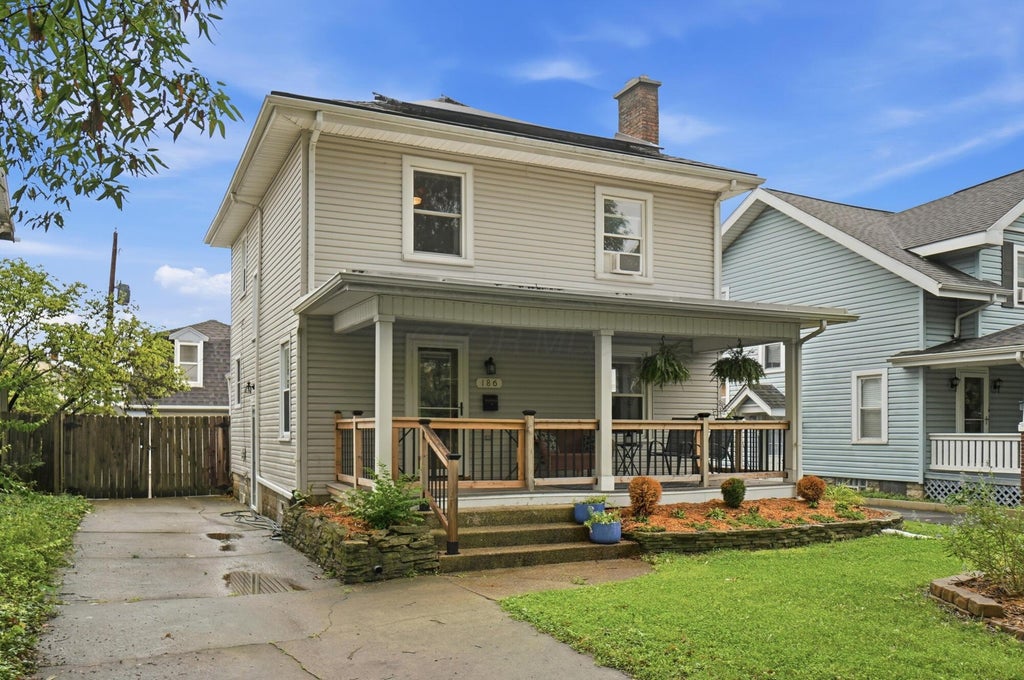 Photo of 186 Binns Boulevard, Columbus, OH 43204 (MLS # 226037266)