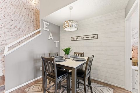 Tiny photo for 1001 Kingsbury Court, Newark, OH 43055 (MLS # 226003197)