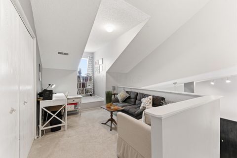 Tiny photo for 1001 Kingsbury Court, Newark, OH 43055 (MLS # 226003197)