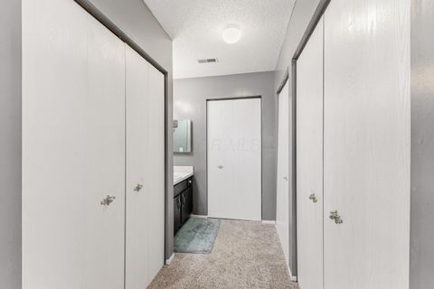 Tiny photo for 1001 Kingsbury Court, Newark, OH 43055 (MLS # 226003197)