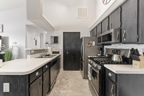 Tiny photo for 1001 Kingsbury Court, Newark, OH 43055 (MLS # 226003197)