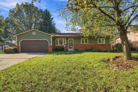 Photo of 1765 Ivyhill Loop N, Columbus, OH 43229 (MLS # 226040005)