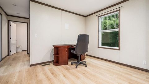 Tiny photo for 400 N Vernon Avenue, Newark, OH 43055 (MLS # 226021839)