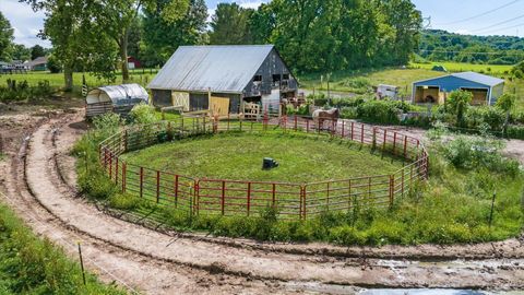 Tiny photo for 400 N Vernon Avenue, Newark, OH 43055 (MLS # 226021839)