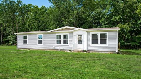 Tiny photo for 400 N Vernon Avenue, Newark, OH 43055 (MLS # 226021839)