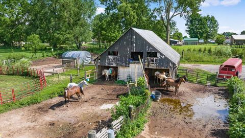 Tiny photo for 400 N Vernon Avenue, Newark, OH 43055 (MLS # 226021839)