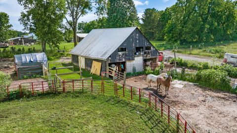 Tiny photo for 400 N Vernon Avenue, Newark, OH 43055 (MLS # 226021839)