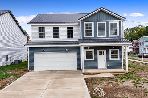 Photo of 162 W Locust Street, Newark, OH 43055 (MLS # 226036548)