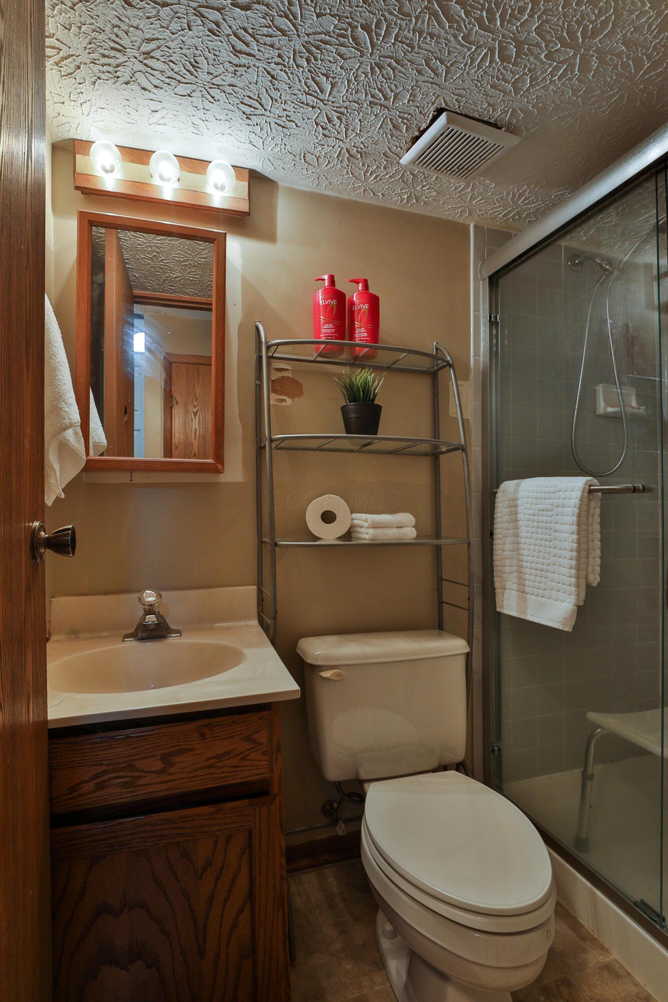 412 Greencamp Drive, Columbus, Ohio image 24