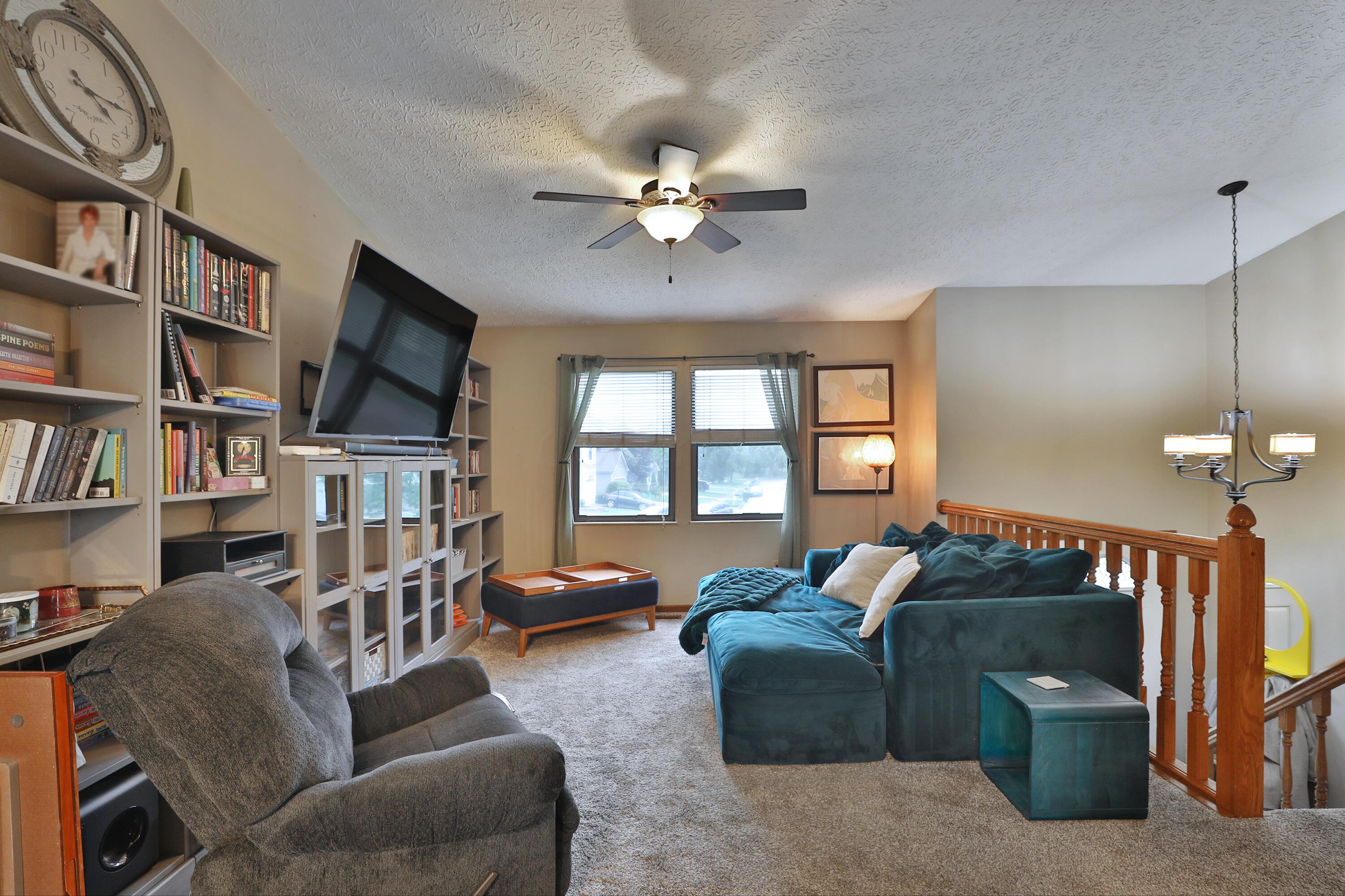 412 Greencamp Drive, Columbus, Ohio image 8