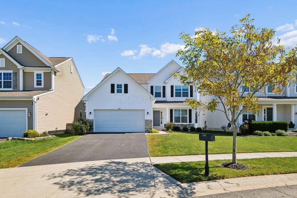 Photo of 594 Eisen Drive, Blacklick, OH 43004 (MLS # 226037275)