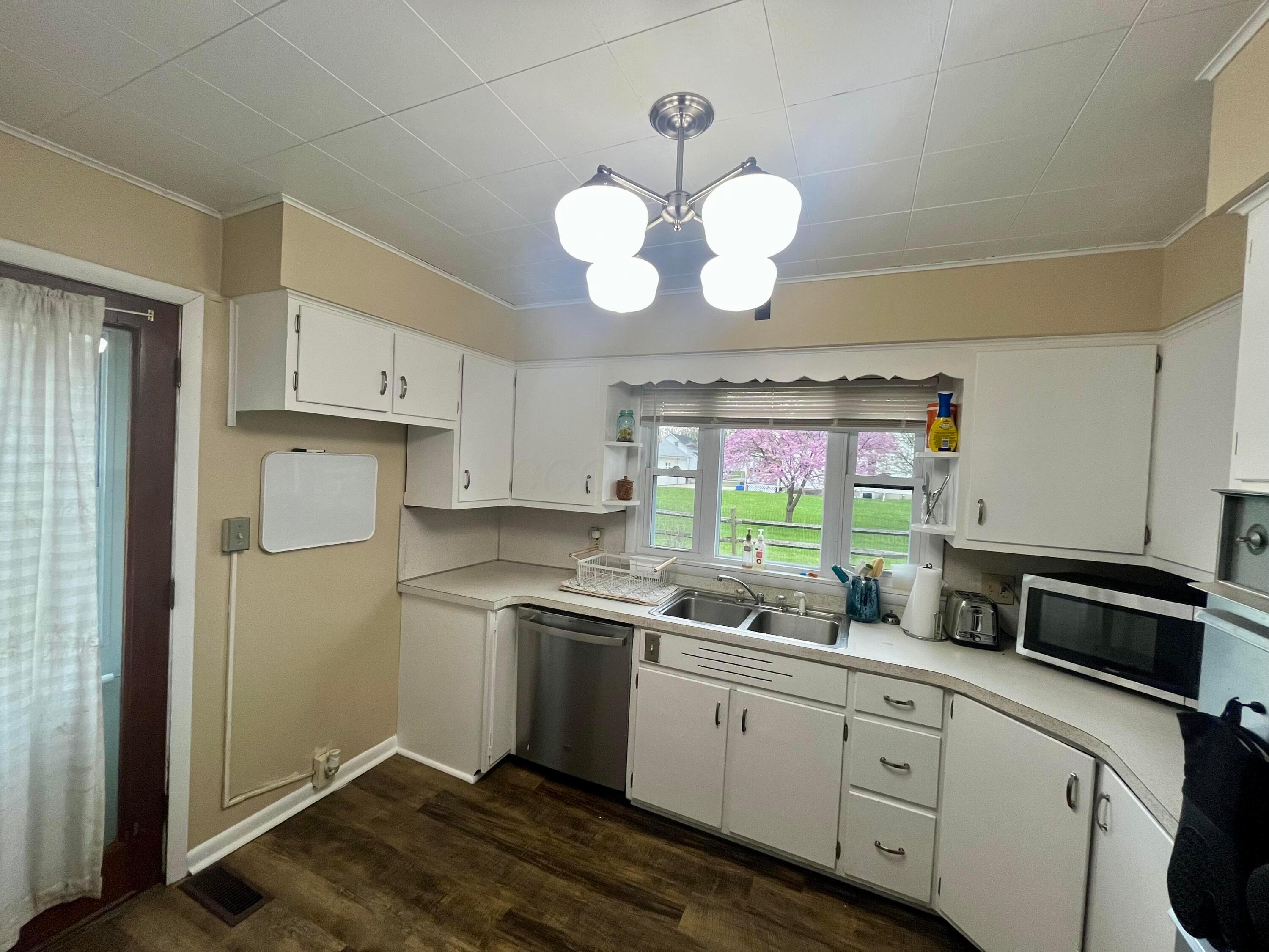 215 Ada Avenue, Bowling Green, Ohio image 10
