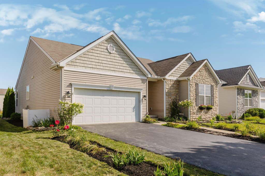 Photo of 5370 Herring Run Way, Dublin, OH 43016 (MLS # 226028301)