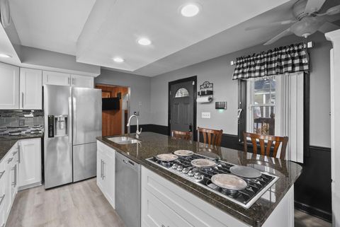 Tiny photo for 1201 E 20th Avenue, Columbus, OH 43211 (MLS # 226000579)