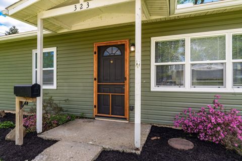 Photo of 323 Cedarcrest Avenue, Newark, OH 43055 (MLS # 226013060)