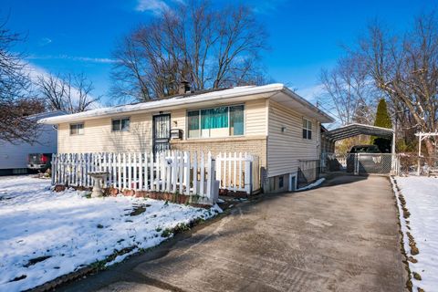 Photo of 1196 E Woodrow Avenue, Columbus, OH 43207 (MLS # 226001712)