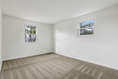 Tiny photo for 5300 Wagon Wheel Lane, Columbus, OH 43230 (MLS # 226000754)