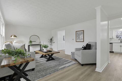 Tiny photo for 5300 Wagon Wheel Lane, Columbus, OH 43230 (MLS # 226000754)