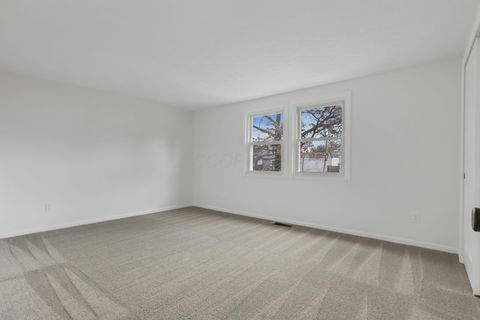 Tiny photo for 5300 Wagon Wheel Lane, Columbus, OH 43230 (MLS # 226000754)