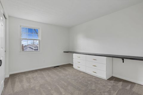 Tiny photo for 5300 Wagon Wheel Lane, Columbus, OH 43230 (MLS # 226000754)