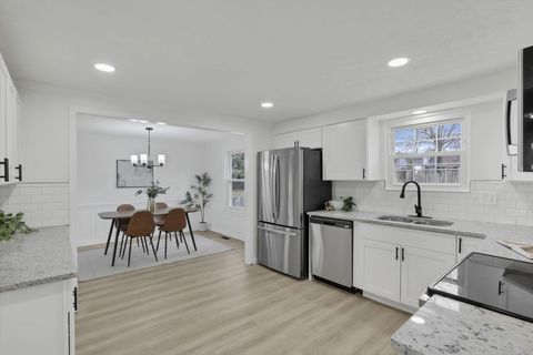 Tiny photo for 5300 Wagon Wheel Lane, Columbus, OH 43230 (MLS # 226000754)