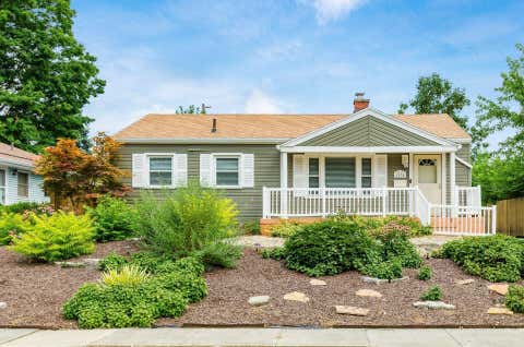 Photo of 1834 E Beaumont Road, Columbus, OH 43224 (MLS # 226028307)