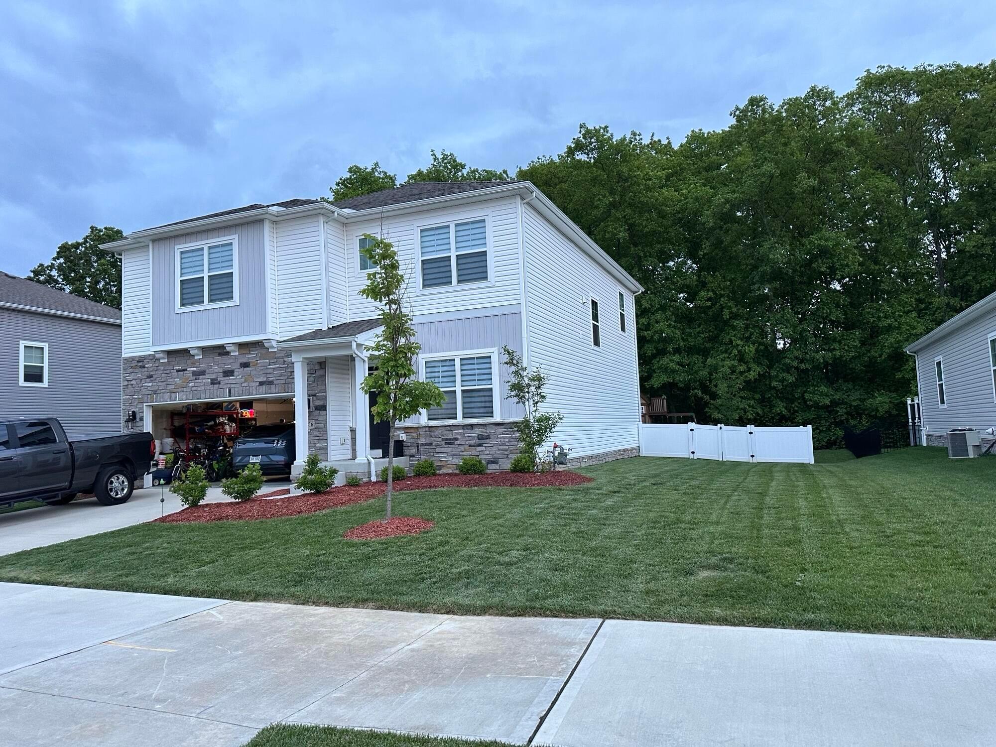 5816 Wynnewood Drive, Grove City, Ohio image 1