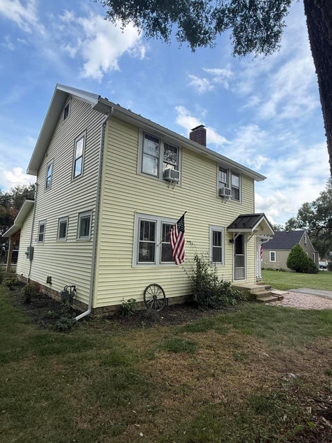 Homes For Sale - 1024 Springlawn Avenue<br/> Franklin County, Harrisburg, OH 43126