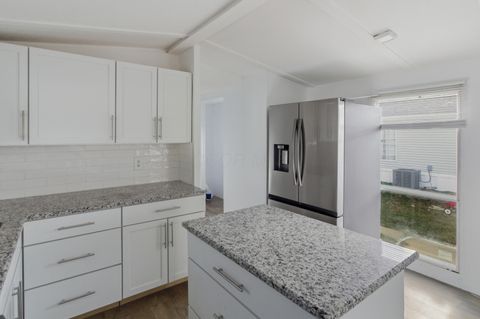 Tiny photo for 1948 Big Run Bluff Boulevard, Grove City, OH 43123 (MLS # 226000593)