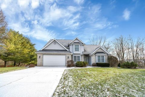 Photo of 28 Calumet Drive N, Granville, OH 43023 (MLS # 226002831)