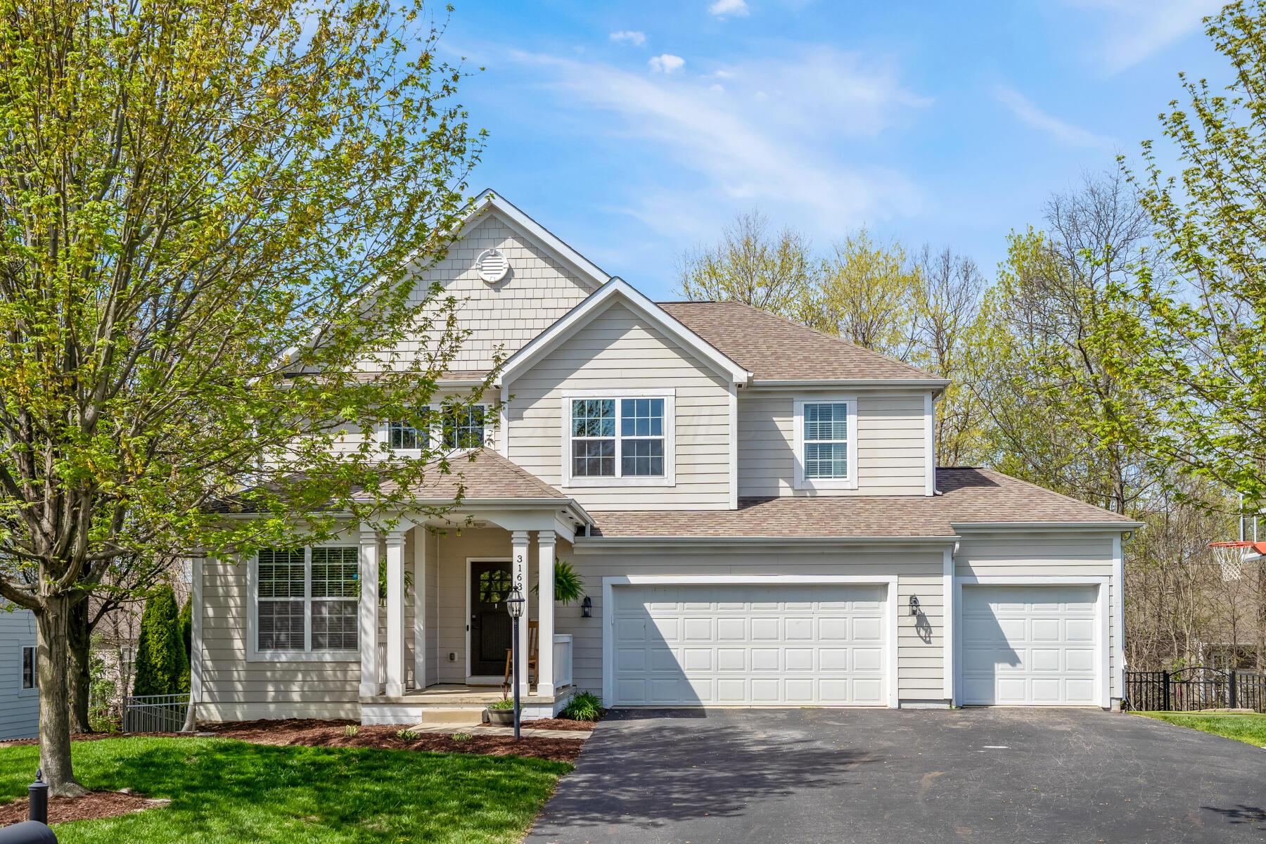 3163 Autumn Applause Drive, Lewis Center, Ohio image 2