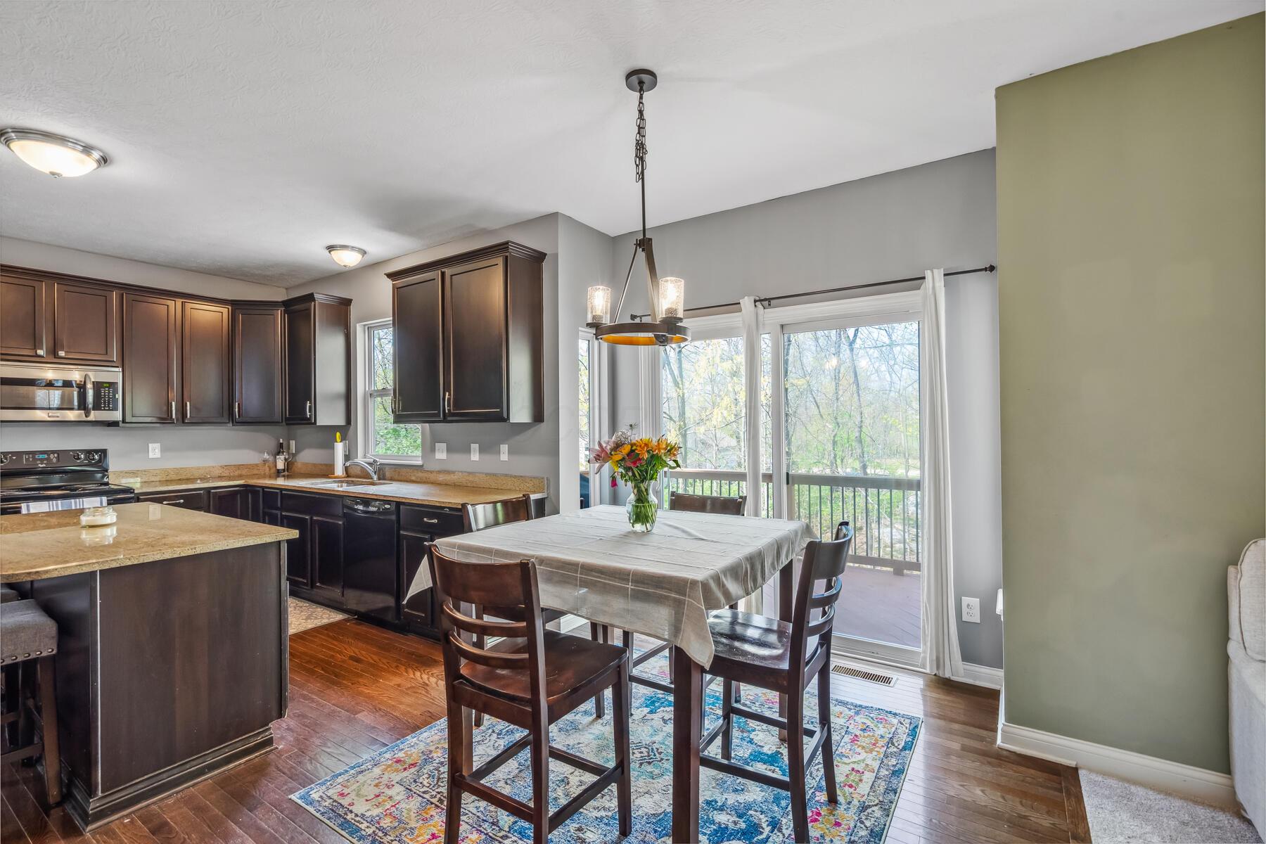 3163 Autumn Applause Drive, Lewis Center, Ohio image 11