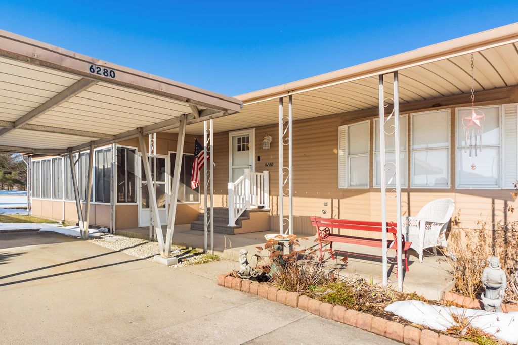 Photo of 6280 Cartwright Lane N, Dublin, OH 43016 (MLS # 226004663)