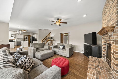 Tiny photo for 4764 Glencross Court, Grove City, OH 43123 (MLS # 226036394)