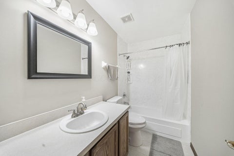 Tiny photo for 4764 Glencross Court, Grove City, OH 43123 (MLS # 226036394)