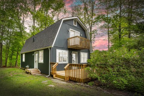 Photo of 803 Winesap Circle, Howard, OH 43028 (MLS # 226016329)