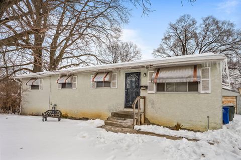 Photo of 1718 Weiler Avenue, Columbus, OH 43207 (MLS # 226004195)
