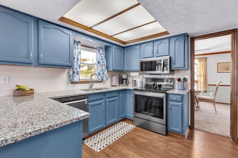 Tiny photo for 11584 Canterbury Avenue NW, Pickerington, OH 43147 (MLS # 226003203)