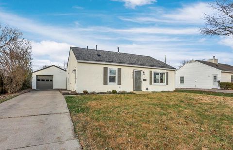 Photo of 7306 Saratoga Avenue, Reynoldsburg, OH 43068 (MLS # 225044563)