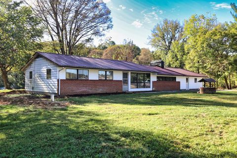 Photo of 14499 Wooster Road, Mount Vernon, OH 43050 (MLS # 225037890)
