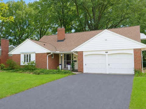 Photo of 121 Ceramic Drive, Columbus, OH 43214 (MLS # 226027944)