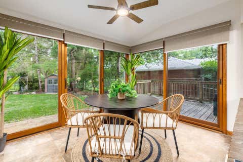 Homes For Sale - 121 Ceramic Drive<br/> Columbus, OH 43214