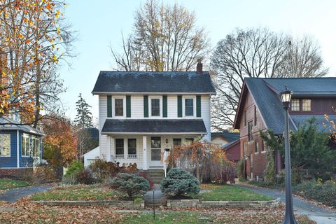 Photo of 43 Northridge Road, Columbus, OH 43214 (MLS # 225045175)