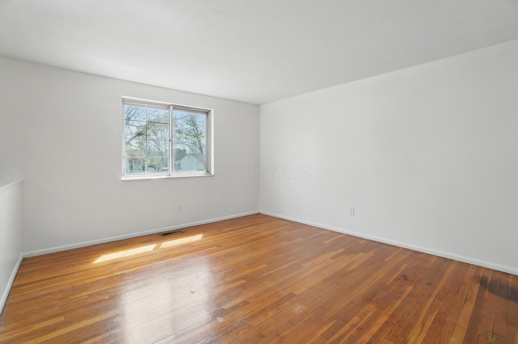 908 Higbee Drive, Columbus, Ohio image 7