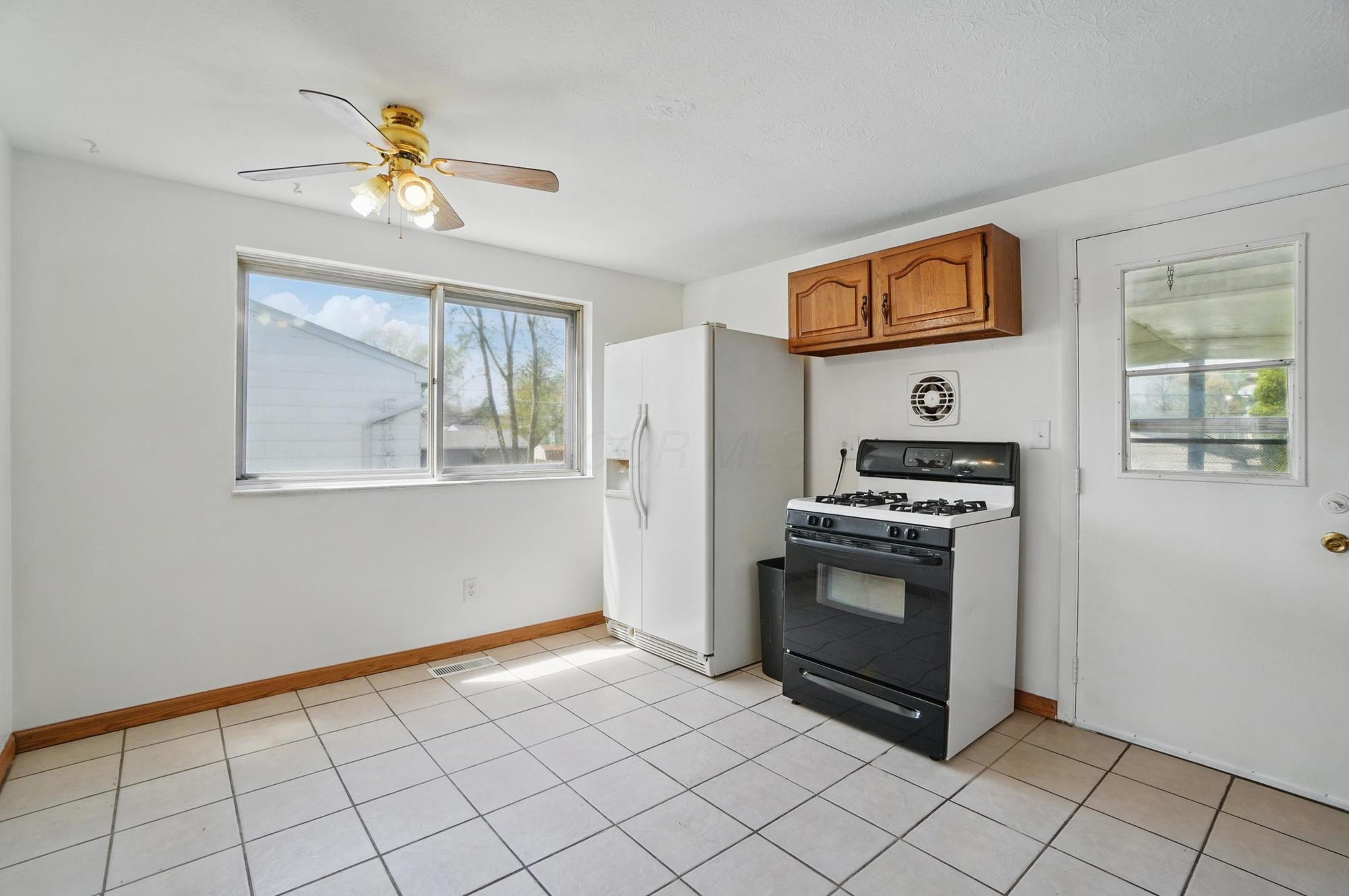 908 Higbee Drive, Columbus, Ohio image 11